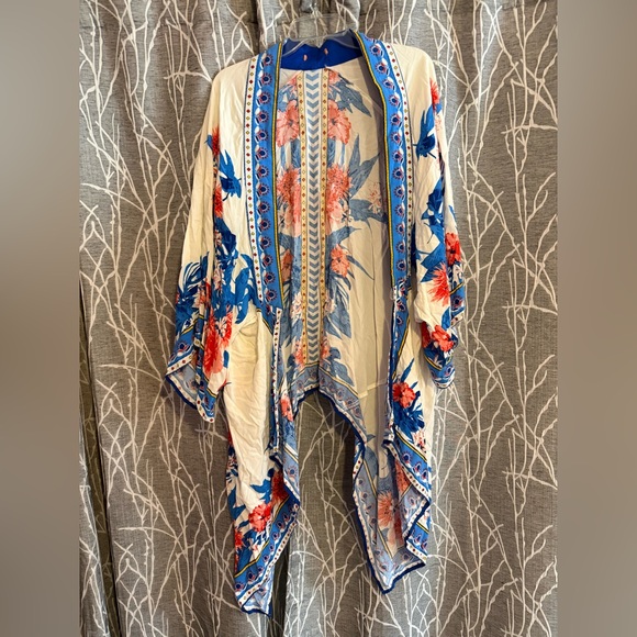 Source Unknown Sweaters - Free People type Beach Floral Kimono cover up